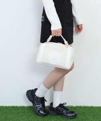 画像をギャラリービューアにロードします Emblem Shoulder Bag
